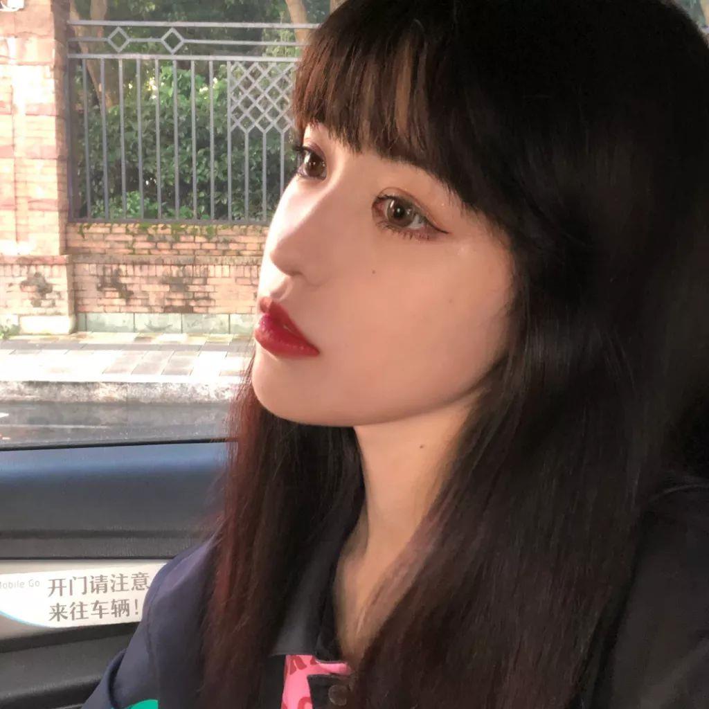 客桥.小众女头/怕目光夹杂爱意所以闭上眼睛头像图片