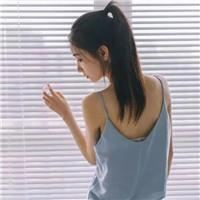 穿着日常低调的漂亮女生背影气质头像图片