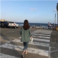 穿着日常低调的漂亮女生背影气质头像图片