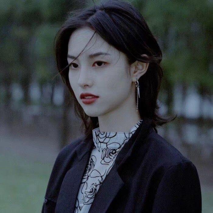 客桥.高级感女头/隔山隔海我也爱你头像图片