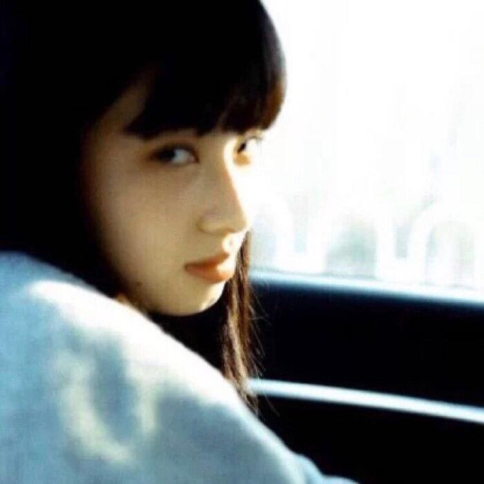 客桥.高级感女头/隔山隔海我也爱你头像图片