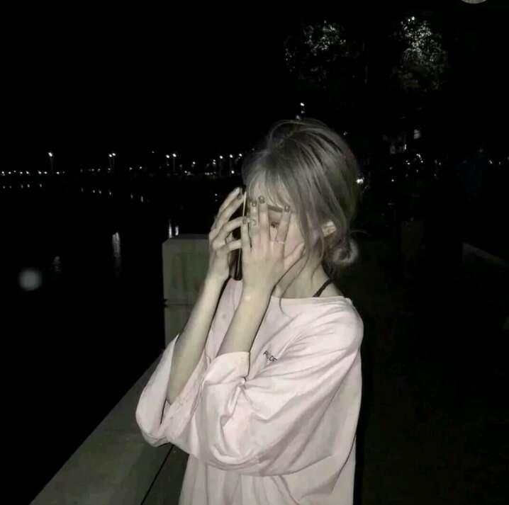 忽然就秋天了 晚风已经凉飕飕的了 这是我过的最快 也是最乱的一年头像图片