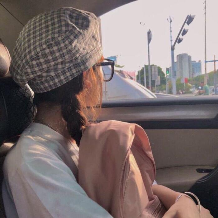 下次别再心动了笨蛋。头像图片