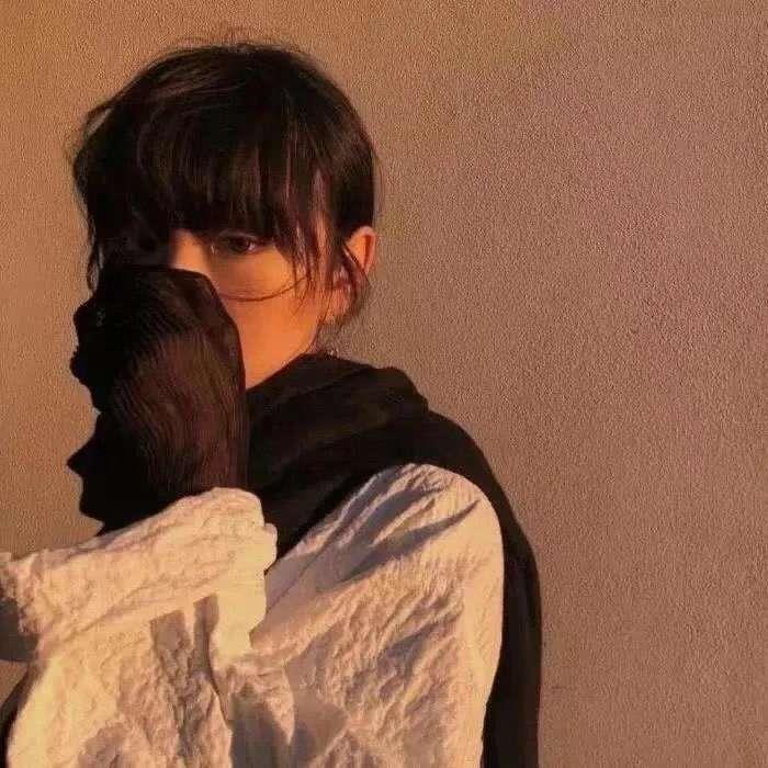 高冷气质真人美女微信高质量头像图片