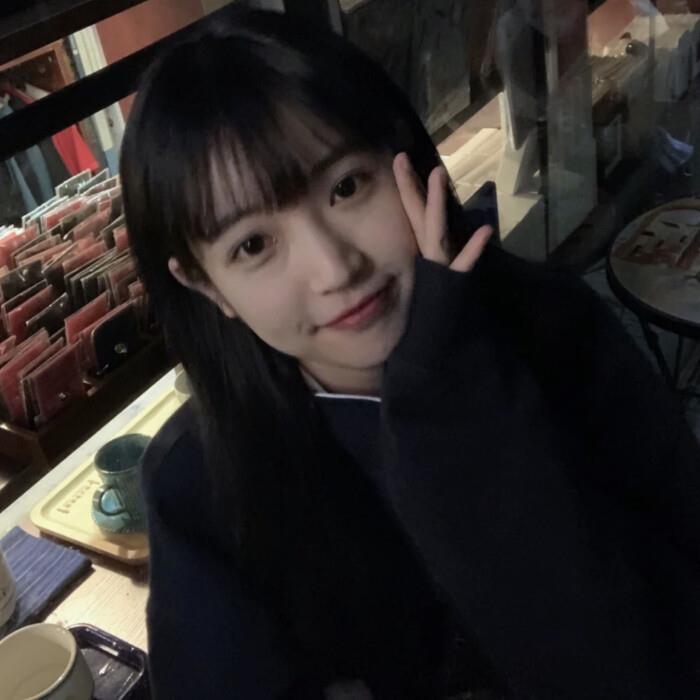 可爱超萌的自拍小姐姐高清头像图片大全