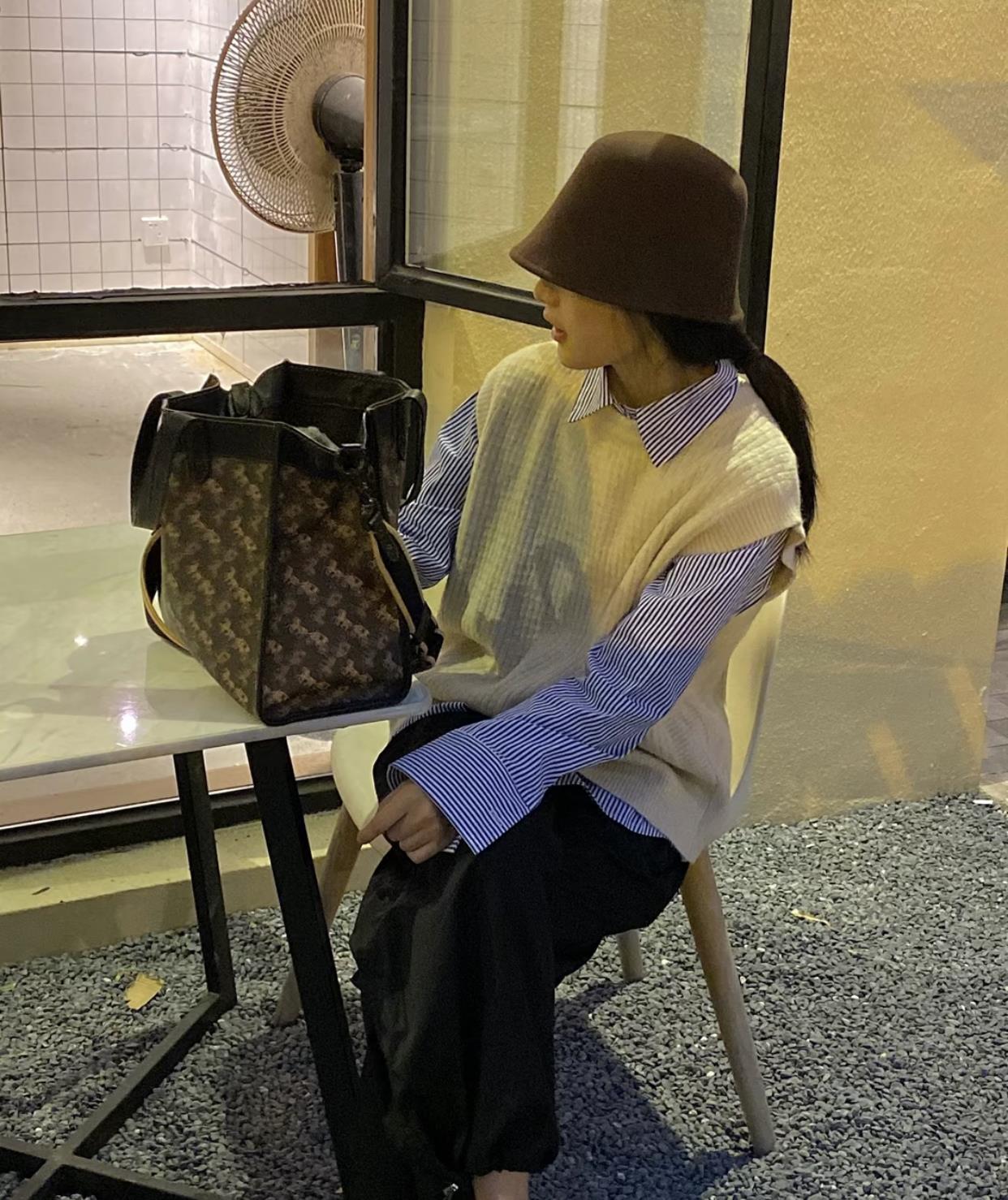 林杺 / 在谷底也要开花.头像图片