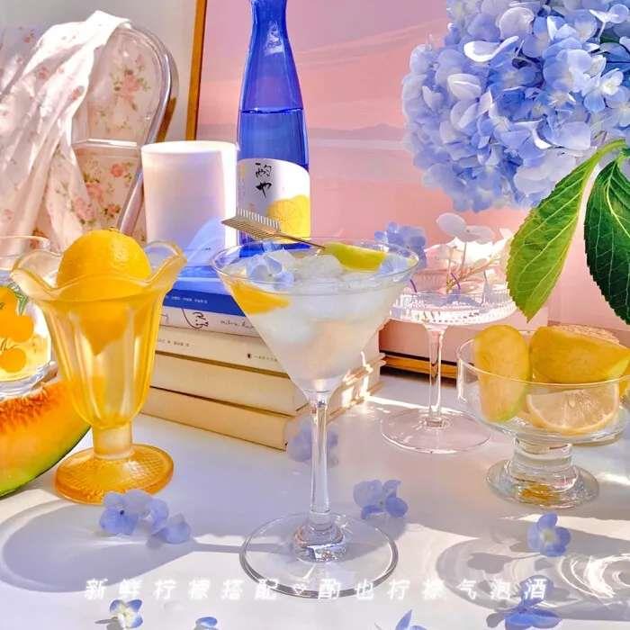 池乔：背景集/深蓝色的大海里有你和我的回忆.头像图片