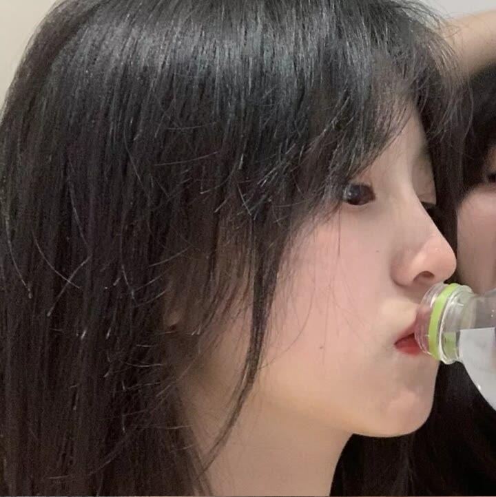 优质干净微信女生一对两张微信头像图片