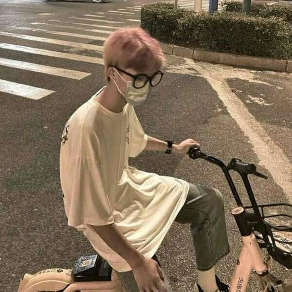 牙膏：个性男头风格独特魅力头像图片