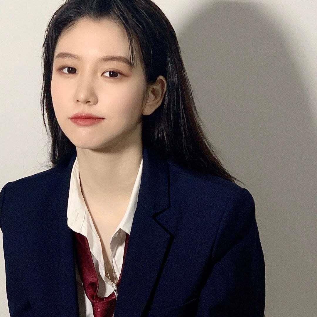 独一无二的高冷气质女生微信头像图片