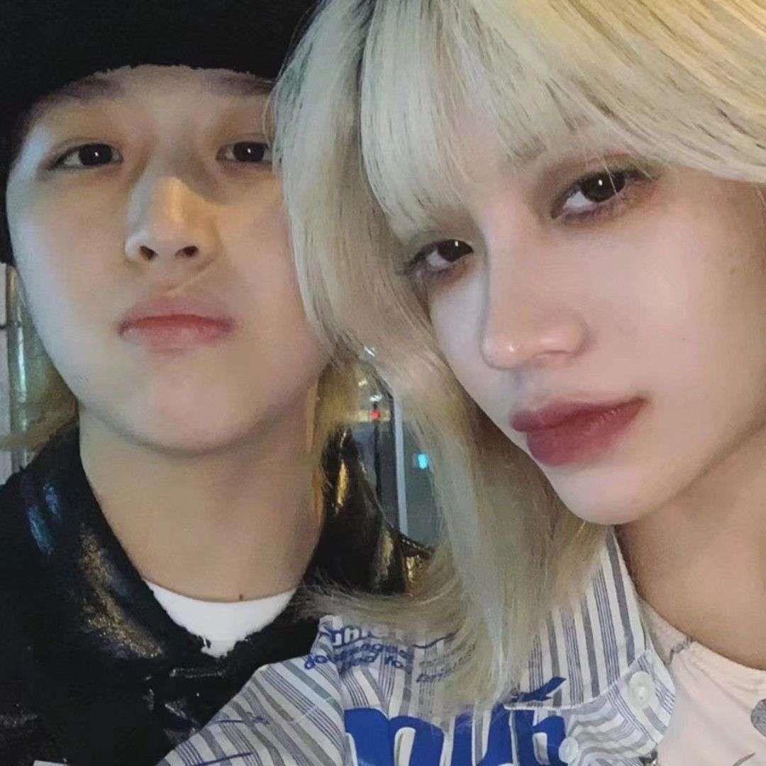 精选真人一对两张优质ins情侣头像图片