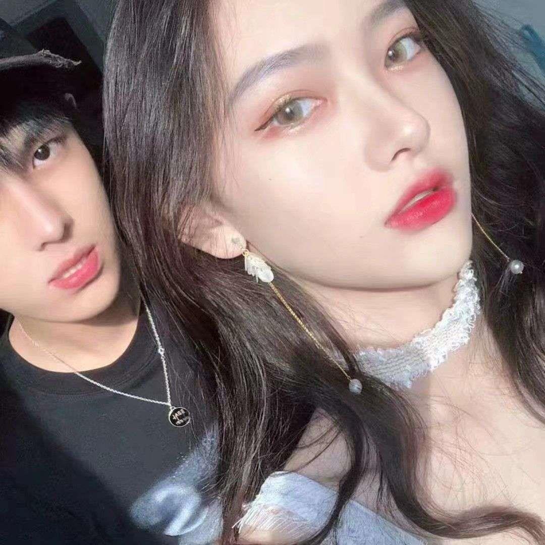 精选真人一对两张优质ins情侣头像图片