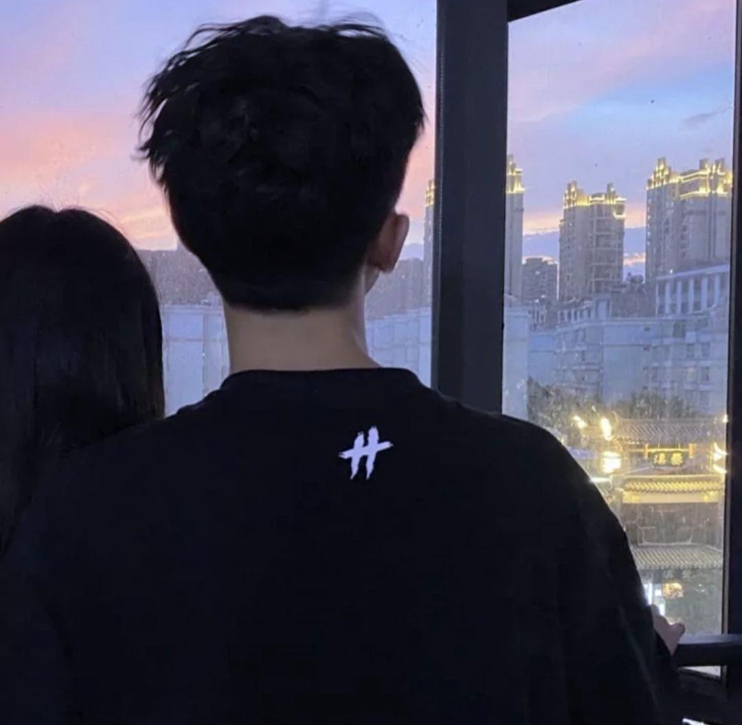 精选真人一对两张优质ins情侣头像图片