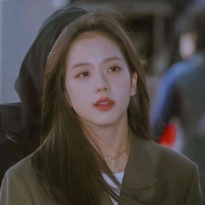 女//面对热爱要不遗余力的喜欢头像图片