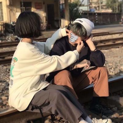 2021都要过完了，你还在想他2月的那声宝贝吗.头像图片