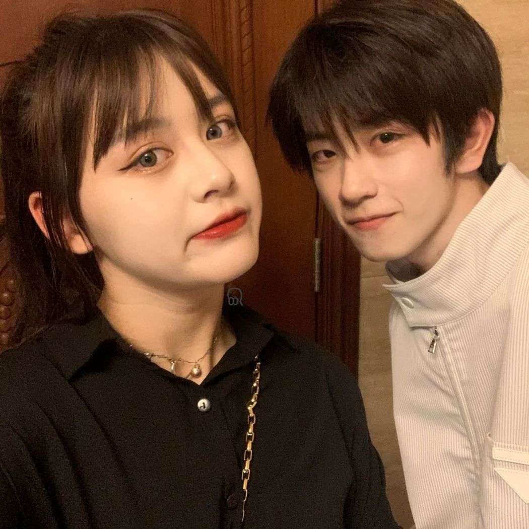 真人唯美个性情侣 揣着一口袋的开心满载而归头像图片