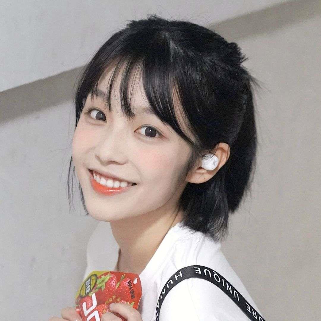 真人ins微信唯美成熟头像图片