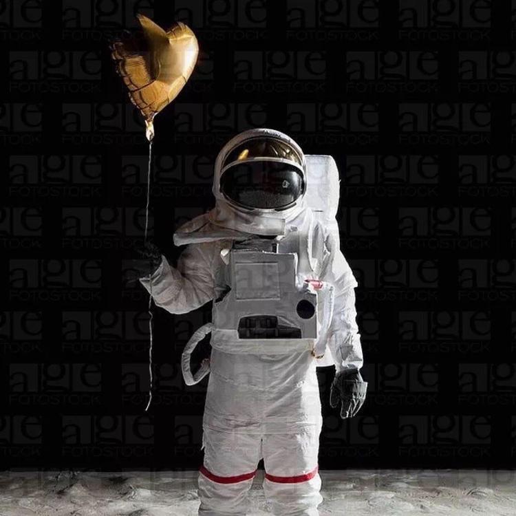 宇航员/壁纸公众号：少女的成长笔记头像图片