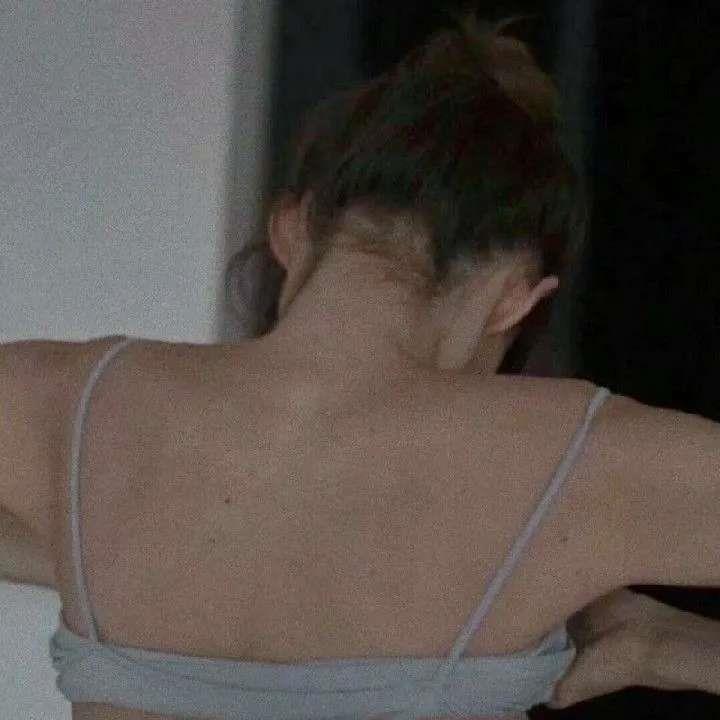 女头 秋天会有炒板栗和新的遇见头像图片