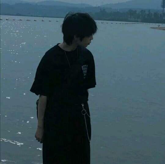 林思韵： 男头/不要听网上的爱情观 你的男孩会用他的方式去爱你头像图片