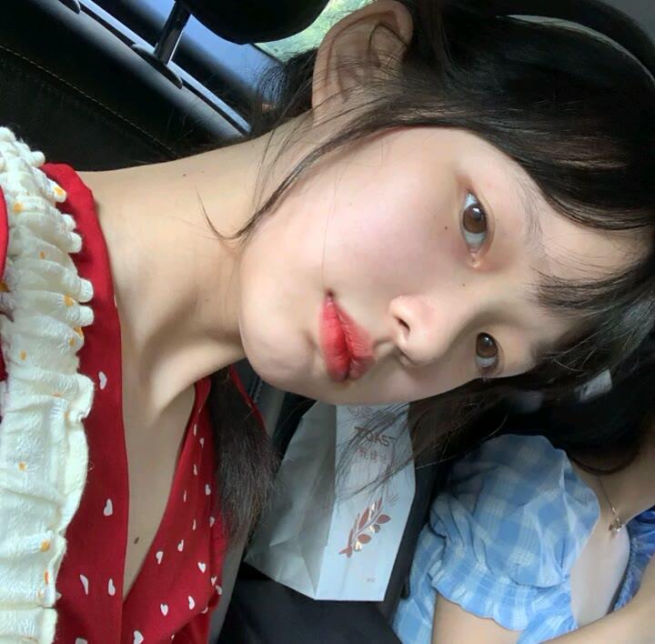 宋知意 微信女生真人头像图片