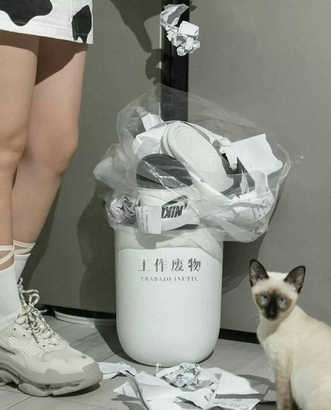 垃圾桶闺蜜头像图片
