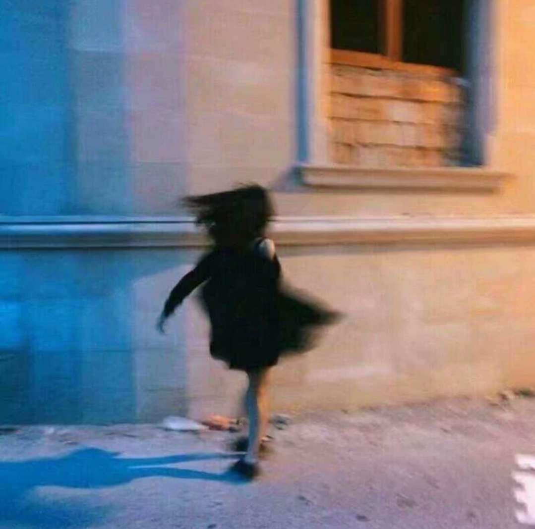 我们盛气凌人，掩饰无权过问头像图片