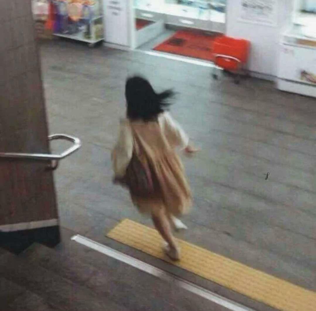 我们盛气凌人，掩饰无权过问头像图片