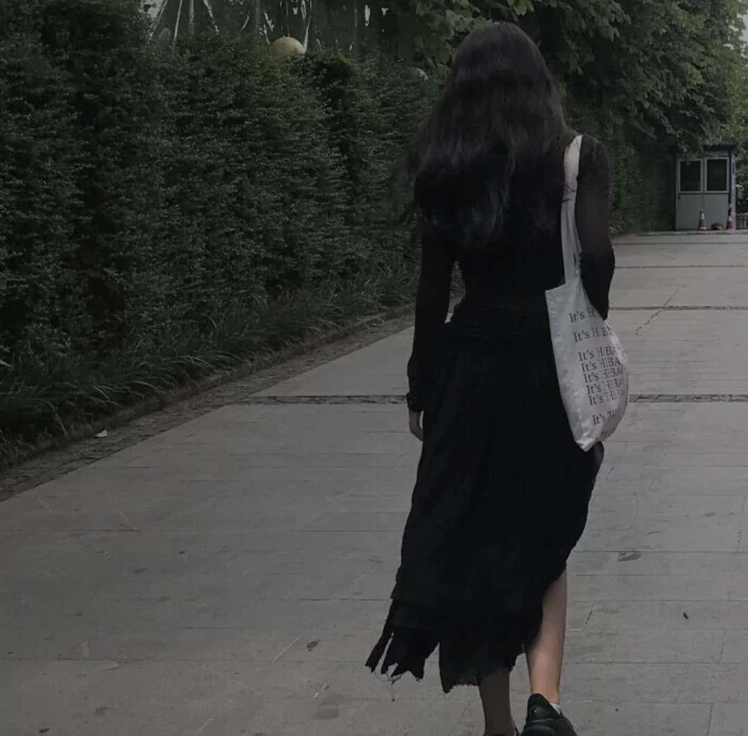 我们盛气凌人，掩饰无权过问头像图片