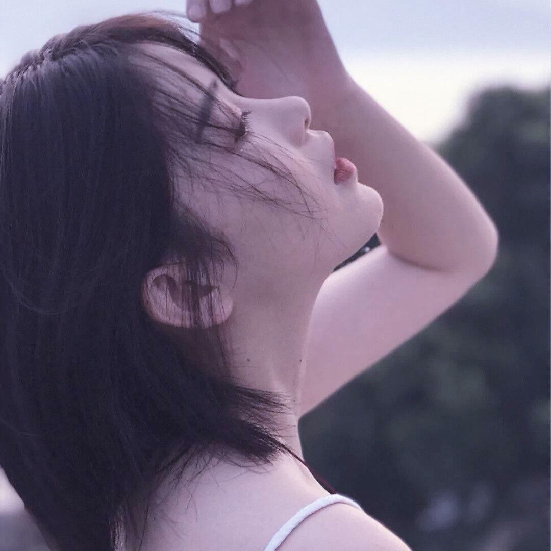 向晚/精致嫌仙气女头/月亮不开心的时候，也会和星星互道心事哦！头像图片