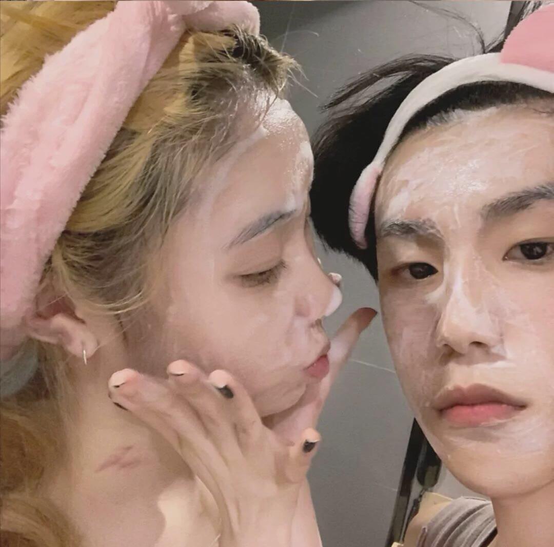 宋知意 魅力真人气质恩爱情头一对两张头像图片