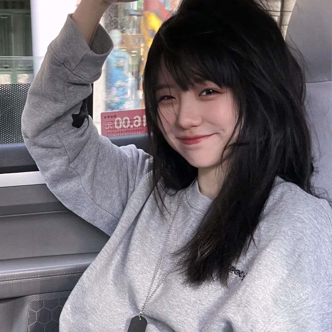 向晚/微信成熟魅力优质女头你眼里的星辰大海是我不曾见过的皓月星空头像图片