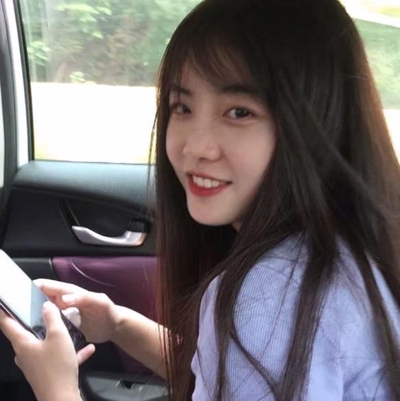 宋知意/魅力真人气质原宿风女生头像图片