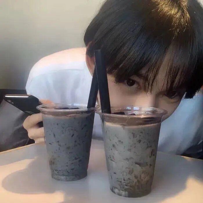 ins个性真人成熟超酷男生头像图片