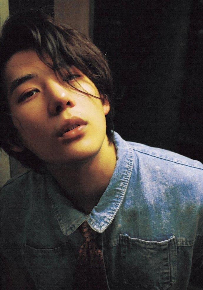 复古港风男生头像