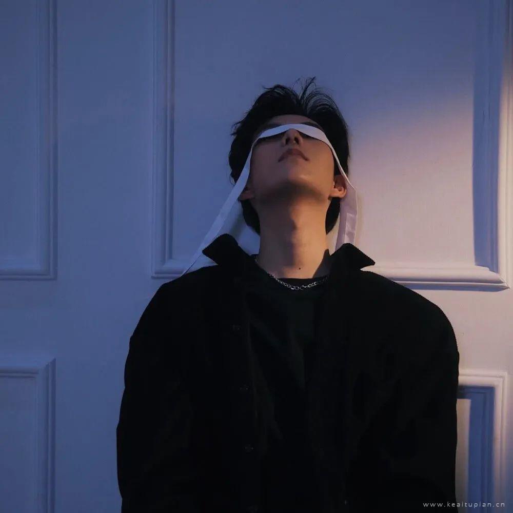 男生/星星营业中头像图片