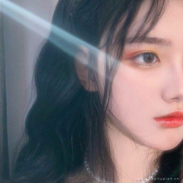 宸浔/高清温柔女头/要已年为单位的谈有意义的恋爱头像图片