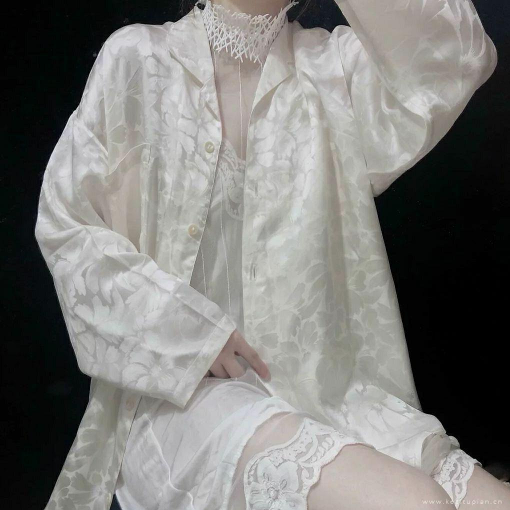 宸浔/高清温柔女头/要已年为单位的谈有意义的恋爱头像图片