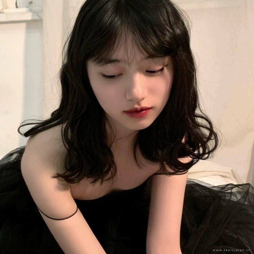 宸浔/高清温柔女头/要已年为单位的谈有意义的恋爱头像图片