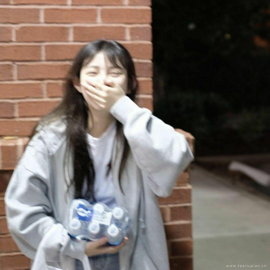 宸浔/高清温柔女头/要已年为单位的谈有意义的恋爱头像图片