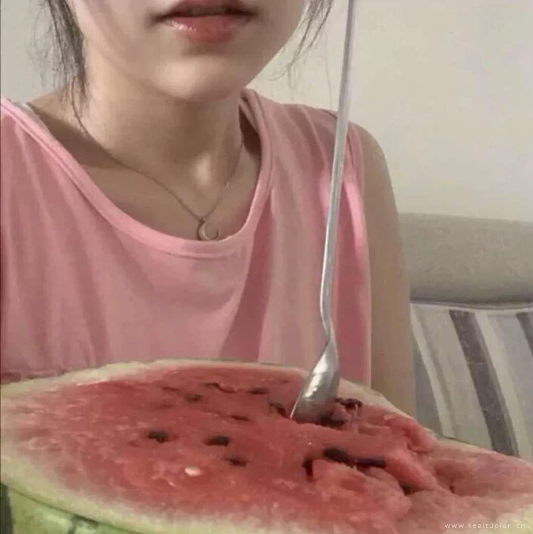 干净女头/身边碎碎念念的人也要成为岁岁年年的人.头像图片