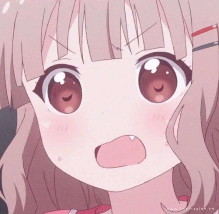 月亮?上有一只小兔头像图片