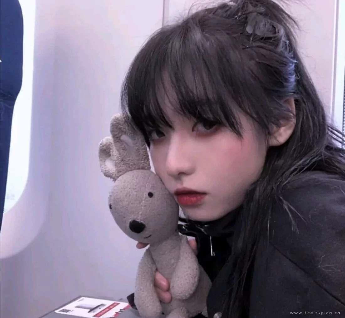 林扬生/女生：他只是陪我走到了他力所能及的地方。头像图片