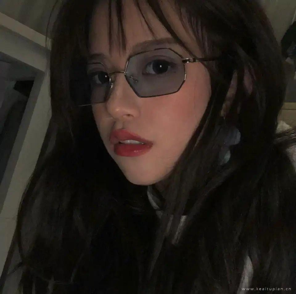 时尚高冷魅力女头 你生来应为高山而非草芥头像图片