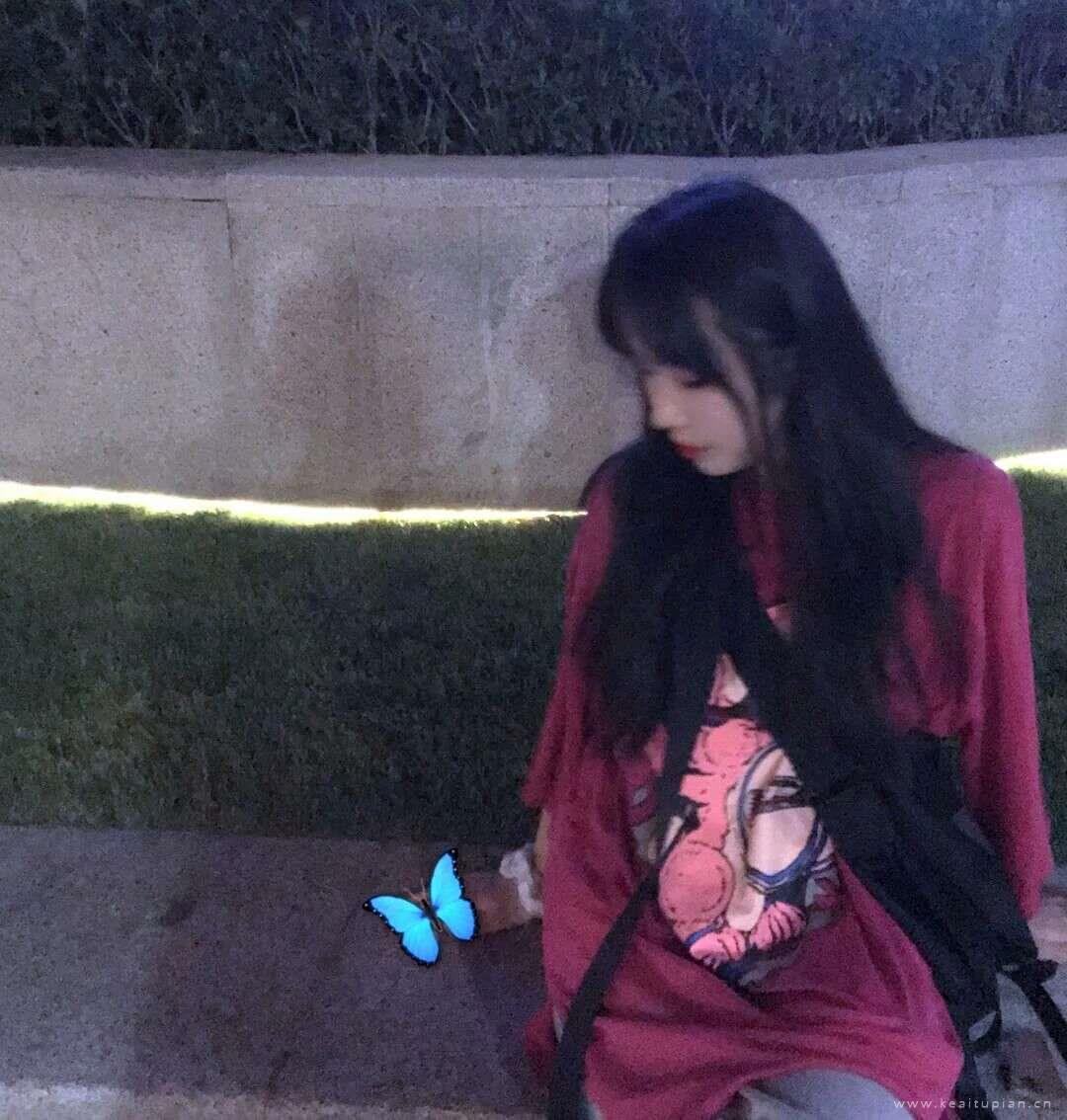 宸浔/优质意境女头/这个夏天这么热，我可以把暗恋变成热恋嘛头像图片