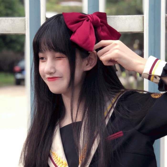 宋知意/微信魅力真人原宿风女生头像图片