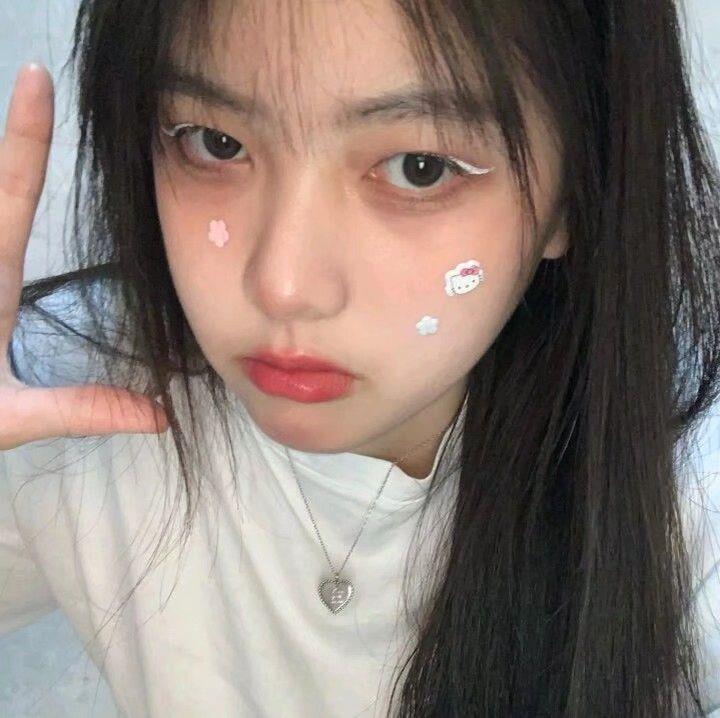 宸祠 高清微信精美女生唯美成熟头像图片