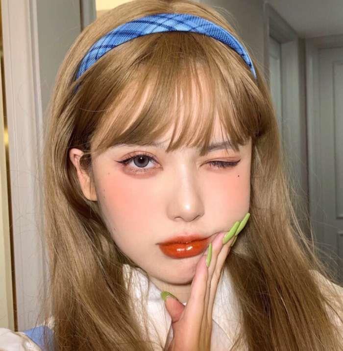 高冷时尚森系宸祠女生单头头像图片