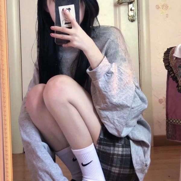 混搭风格女头/我没必要做任何事都考虑你的感受。头像图片
