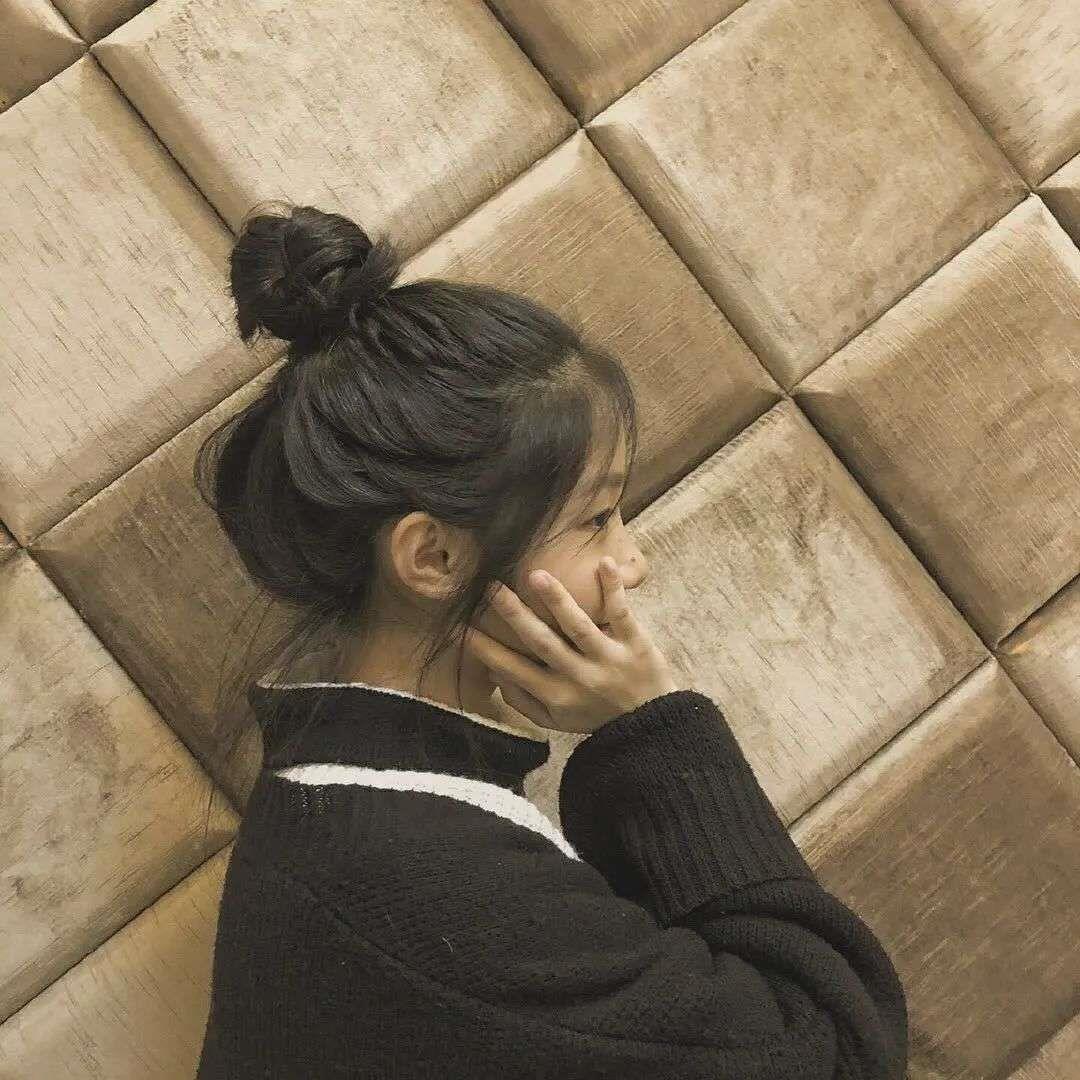 “是偏爱 是例外 而我什么都不是”头像图片